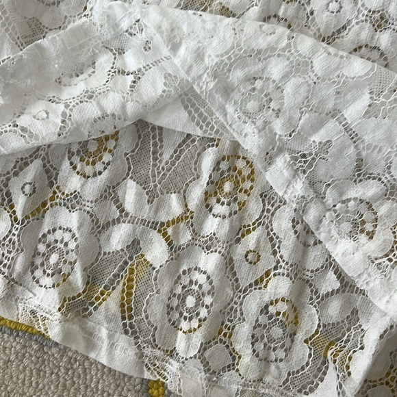 NWOT Lace Top. Sz L - Picture 9 of 9